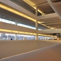 The Sheraton Milan Malpensa Airport Hotel & Conference Centre / King Roselli Architetti The Sheraton Milan Malpensa Airport Hotel & Conference Centre / King Roselli Architetti © Santi Caleca