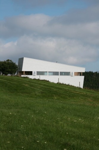 Sliding House / MacKay-Lyons Sweetapple Architects