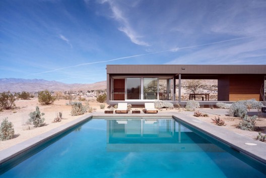 Desert House In California / Marmol Radziner