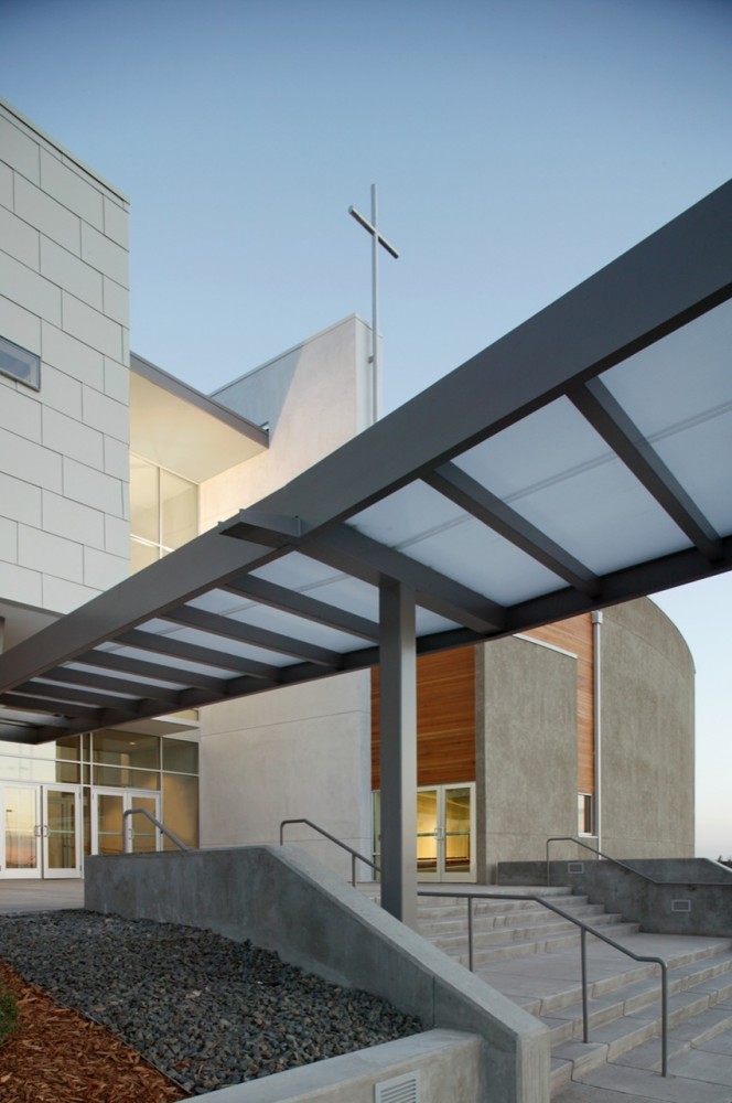 Littleton Church of Christ / Semple Brown Design