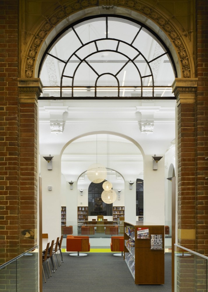 The Bloor/Gladstone Library / RDH Architects