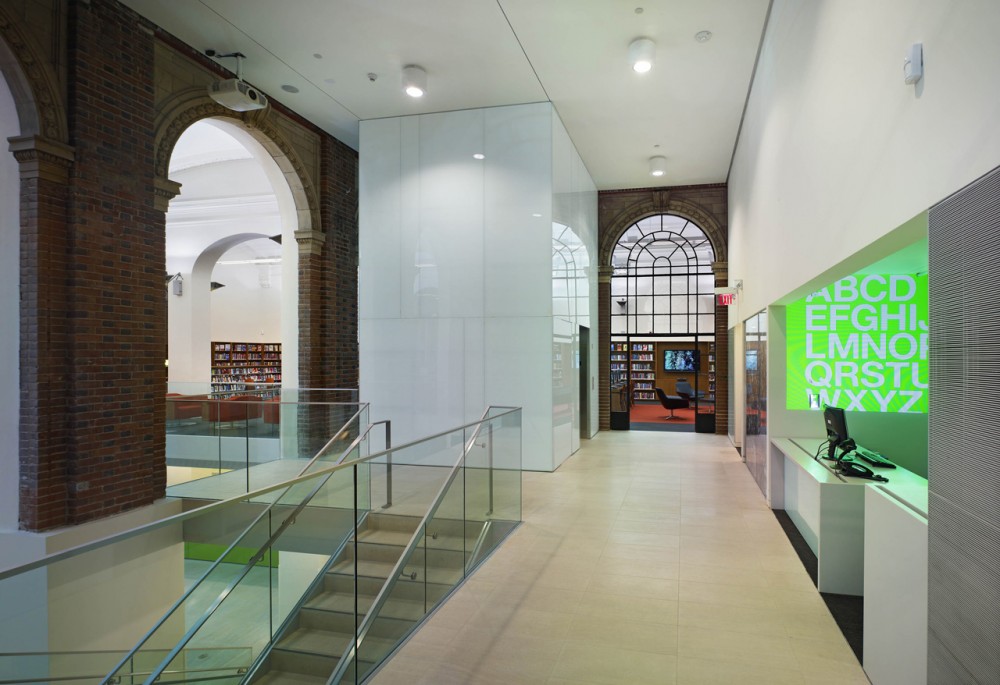 The Bloor/Gladstone Library / RDH Architects