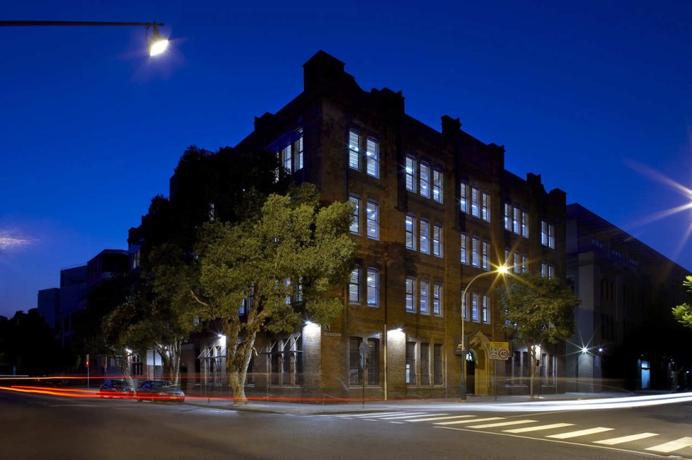 Office Building in Ultimo / Smart Design Studio
