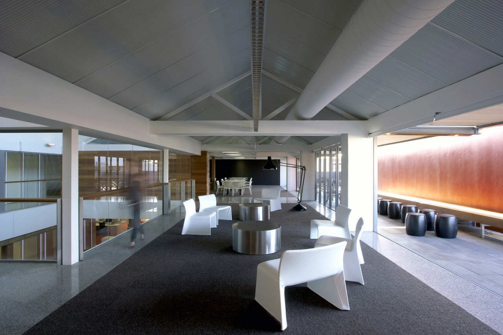 Office Building in Ultimo / Smart Design Studio