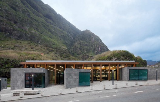 The Registrar Office of S. Vicente / Duarte Caldeira