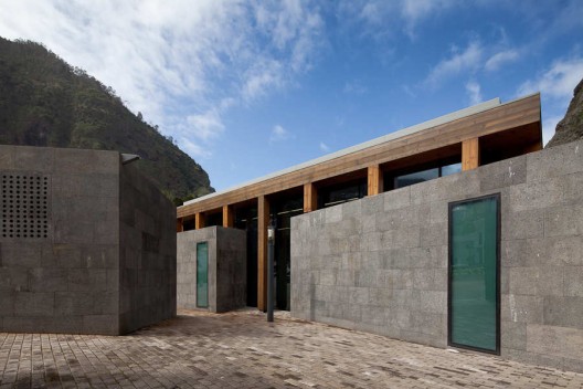The Registrar Office of S. Vicente / Duarte Caldeira