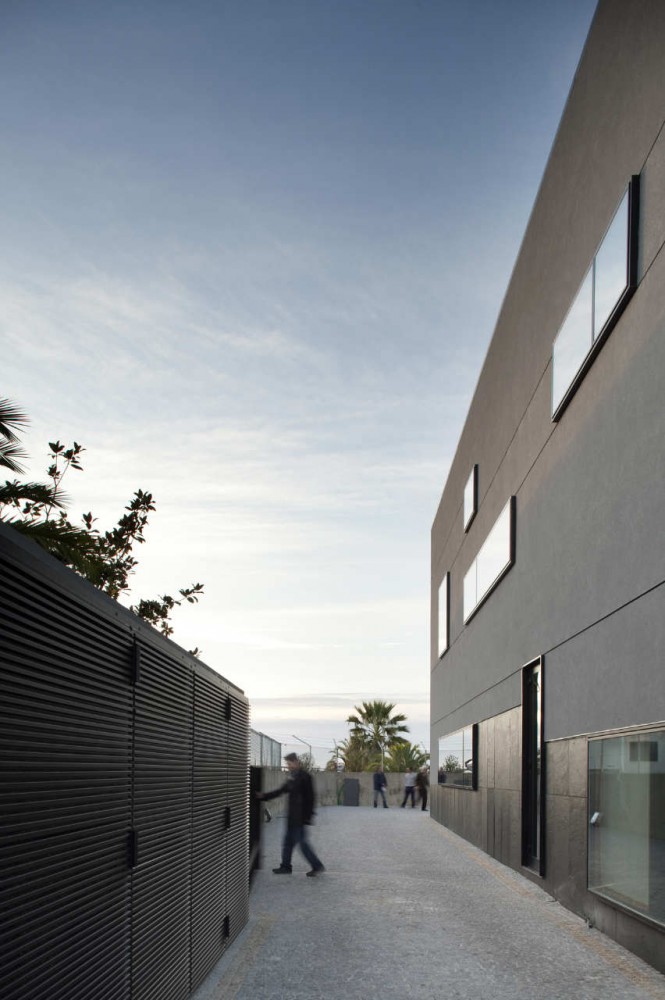 Educational and Clinic Centre in Matosinhos / A+R arquitectos