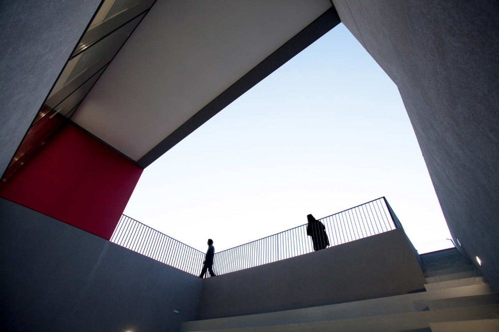 Educational and Clinic Centre in Matosinhos / A+R arquitectos