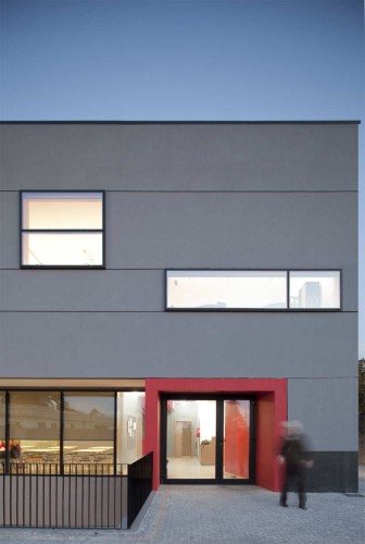 Educational And Clinic Centre In Matosinhos / A+R arquitectos