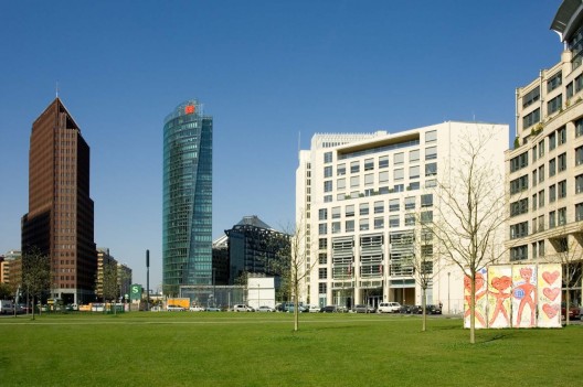 Canadian Embassy Berlin / KPMB Architects with Gagnon, Letellier, Cyr, architectes and Smith Carter Architects + Engineers