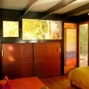 Recycled Materials Cottage / Juan Luis Martínez Nahuel Recycled Materials Cottage / Juan Luis Martínez Nahuel © Juan Luis Martínez Nahuel