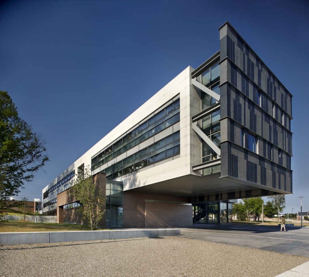 North Carolina A&T State University Proctor School of Education / The Freelon Group Architects