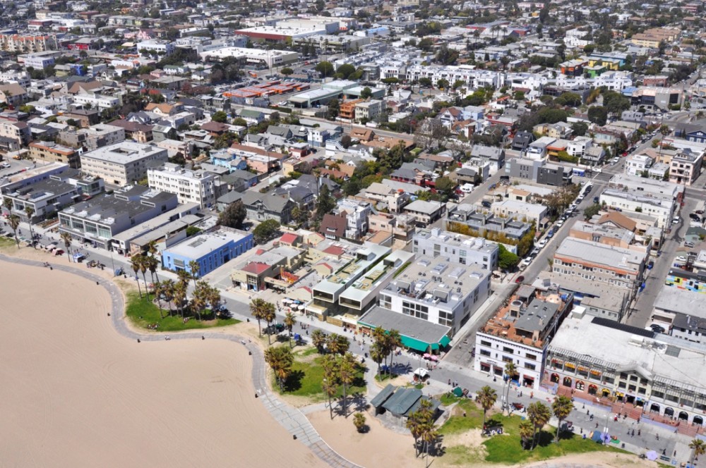 In Progress: Ocean Front Mixed-Use / Kanner Architects