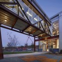 Buckner Companies Headquarters / Weinstein Friedlein Architects Buckner Companies Headquarters / Weinstein Friedlein Architects © James West