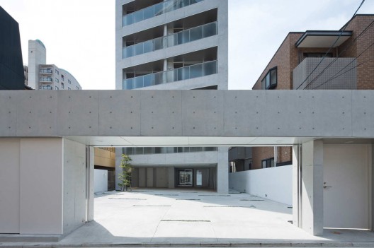 Apartment in Akasaka-Fukuoka / SPEAC
