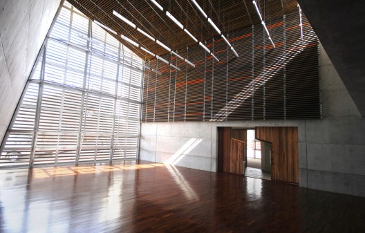 Ubuntu Centre / Field Architecture