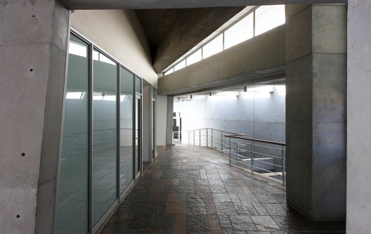 Ubuntu Centre / Field Architecture