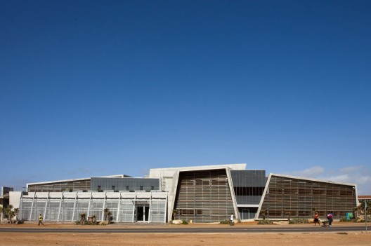 Ubuntu Centre / Field Architecture