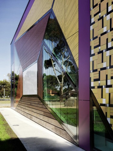 Avondale Heights Library And Learning Centre / H2o architects