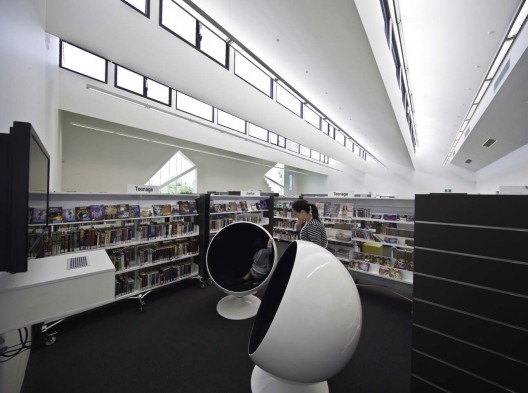 Avondale Heights Library And Learning Centre / H2o architects