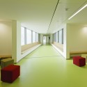 Austria’s Largest Passive Office Building / AllesWirdGut Architektur, feld72 architekten, FCP Austria’s Largest Passive Office Building / AllesWirdGut Architektur, feld72 architekten, FCP © Rupert Steiner