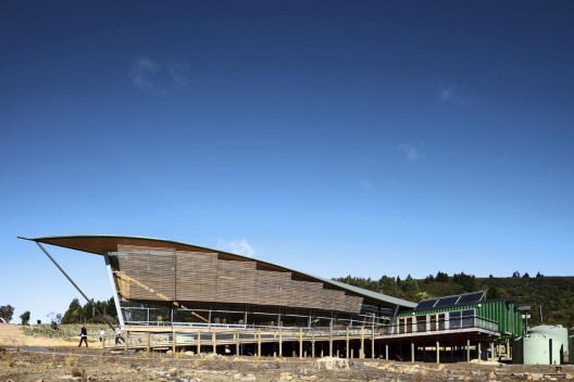 Orokonui Ecosanctuary Visiter Centre / Architectural Ecology
