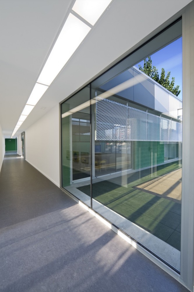 Daycare Center La Mercè / Romà Pàmpols, David Pàmpols / Pampols Arquitecte + Xavier F. Rodríguez, Josep Mª Burgués / BmesR29 Arquitectes + Montserrat Giné
