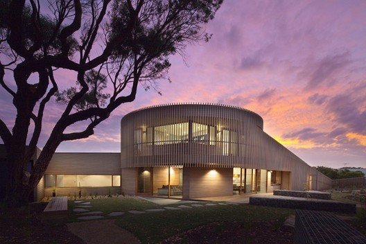 House In Henley Street / Jackson Clements Burrows Architects