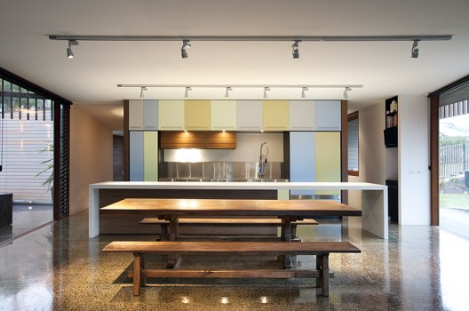 House In Henley Street / Jackson Clements Burrows Architects