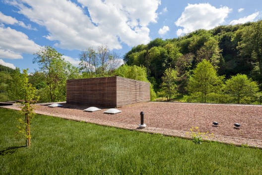 Youth Hostel / Metaform Architects