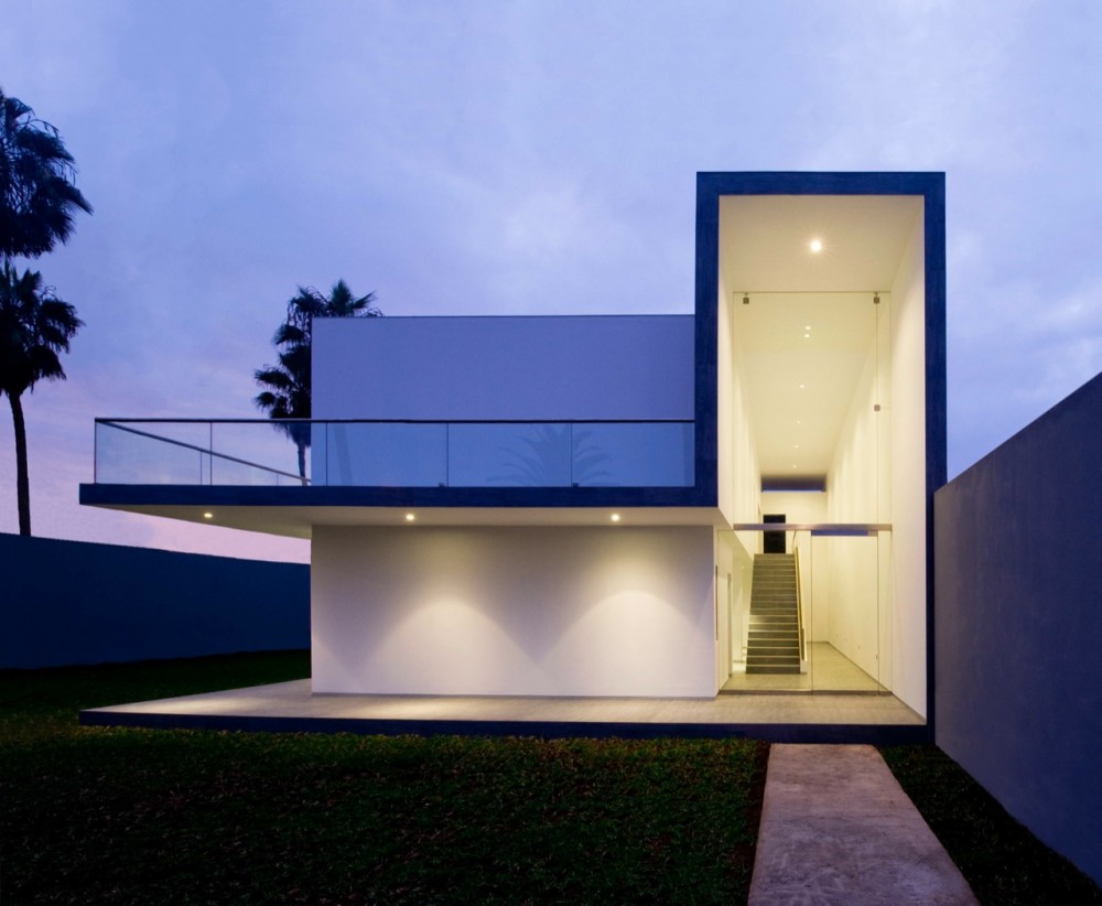 House in La Encantada / Javier Artadi