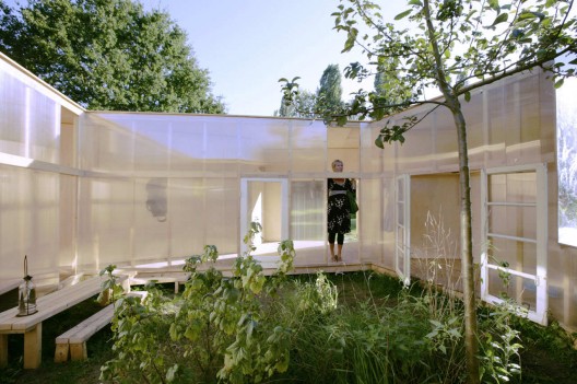 Pavilion For An Artist / DHL Architecture