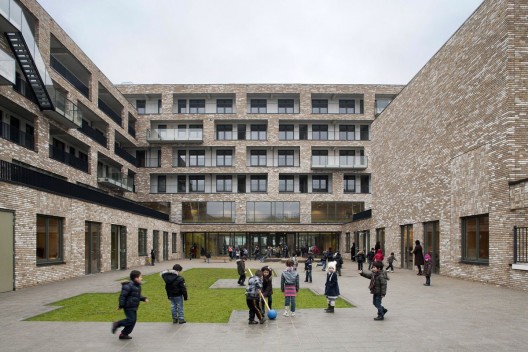 Multi-Functional School / Mecanoo