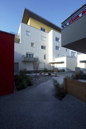 Social Housing In Angers / Studio Bellecour Architects