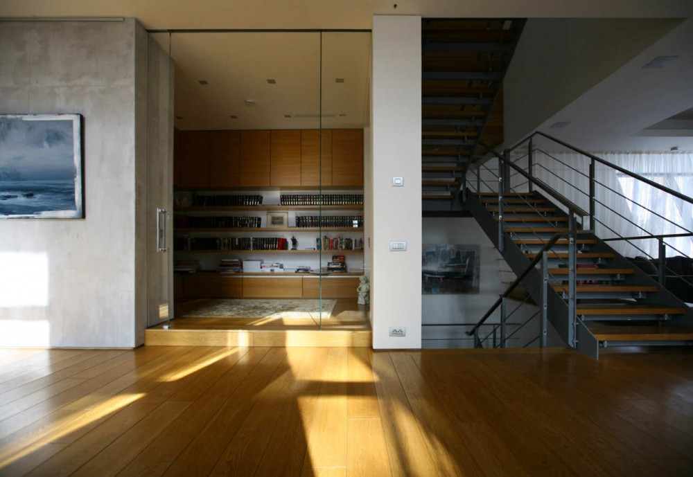 Gorki House / Atrium