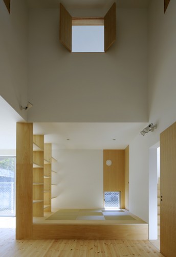 House in Ichijoji / Tadahiro Shimada