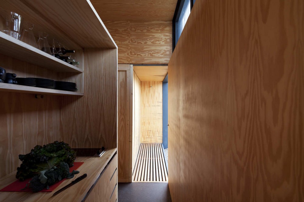 The Guest House / PARATELIER