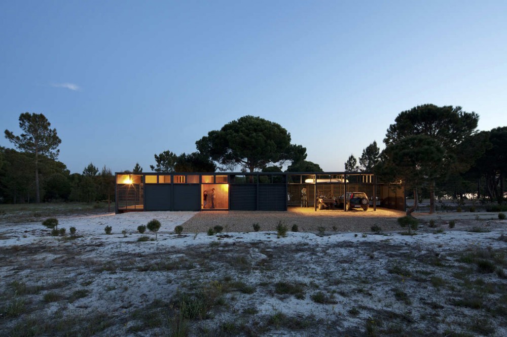 The Guest House / PARATELIER