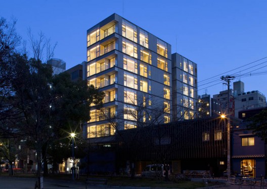 Horie Park Apartmet / Terminal01