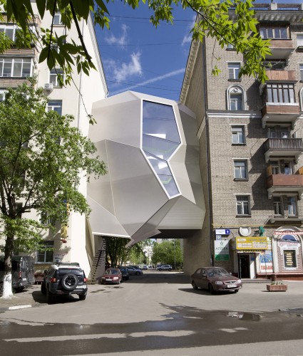 Parasite Office / za bor architects