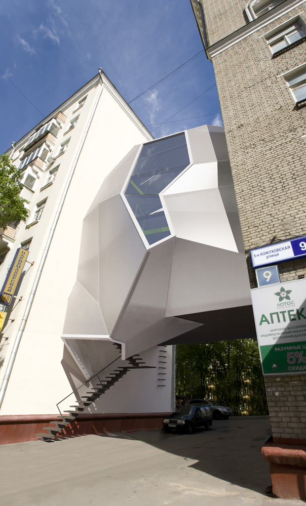Parasite Office / za bor architects Parasite Office / za bor architects © Peter Zaytsev