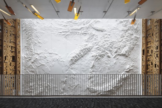 Sullivan Family Student Center / LTL Architects