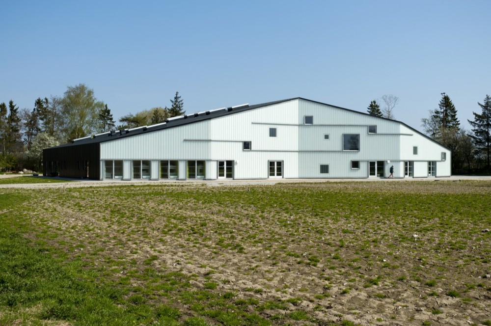 Landsbyhuset / Cebra