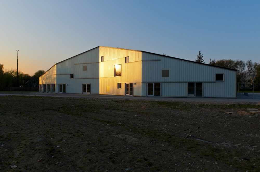 Landsbyhuset / Cebra