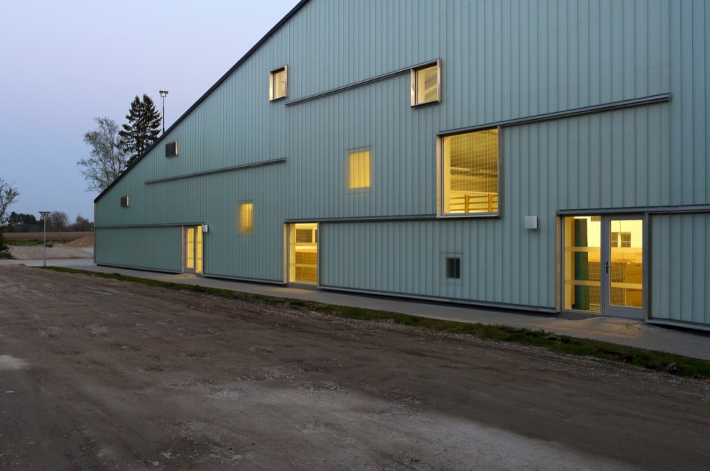 Landsbyhuset / Cebra