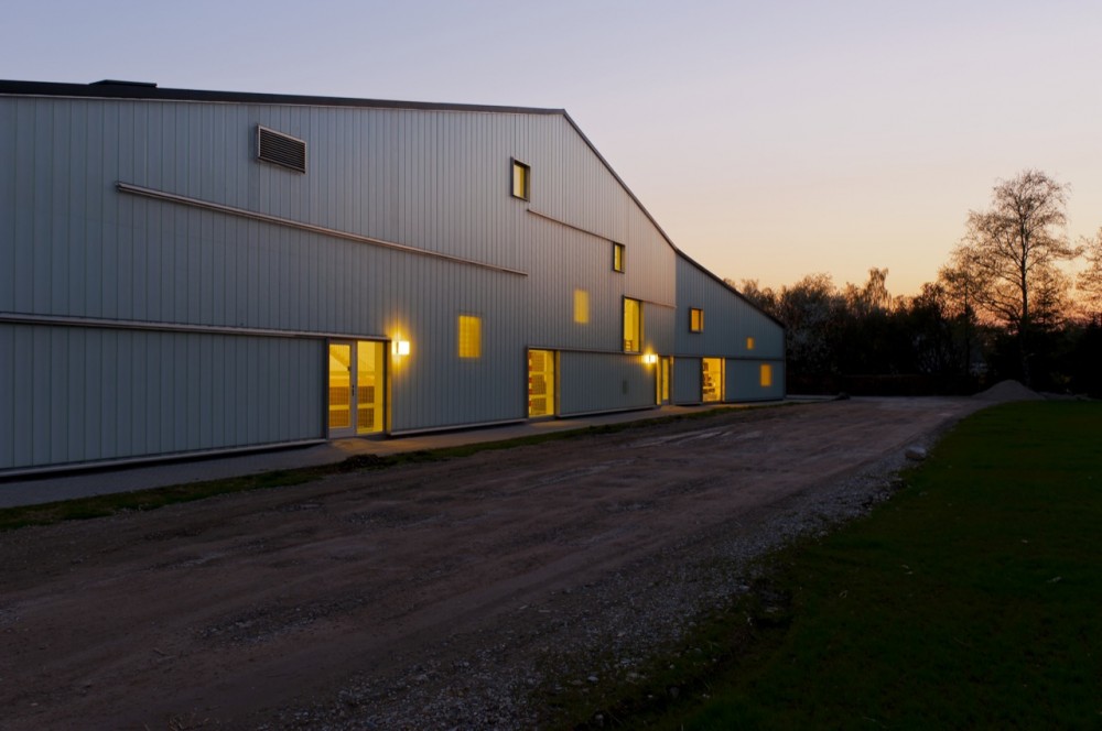 Landsbyhuset / Cebra