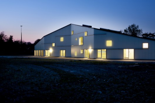 Landsbyhuset / Cebra