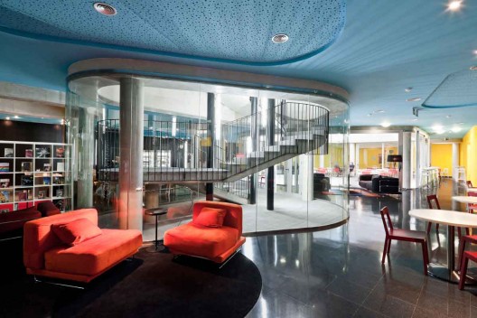 Hotel Arc del Teatre / EQUIP Xavier Claramunt