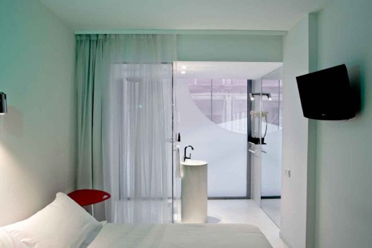 Hotel Arc del Teatre / EQUIP Xavier Claramunt