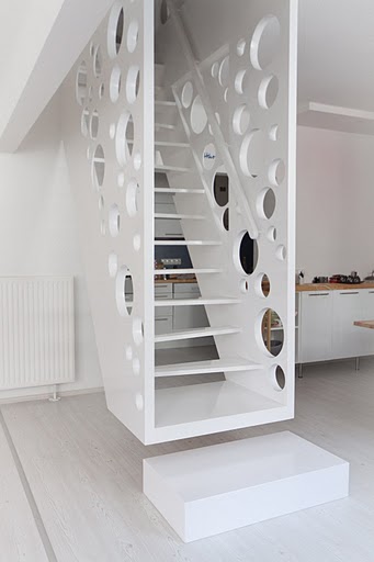Emmental Stairs Apartment / Éva Katona, Péter Szigeti & Biljana Jovanović